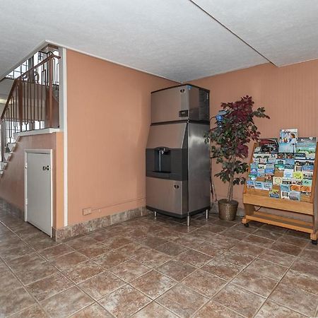 Americas Best Value Inn Ashtabula/Austinburg Extérieur photo